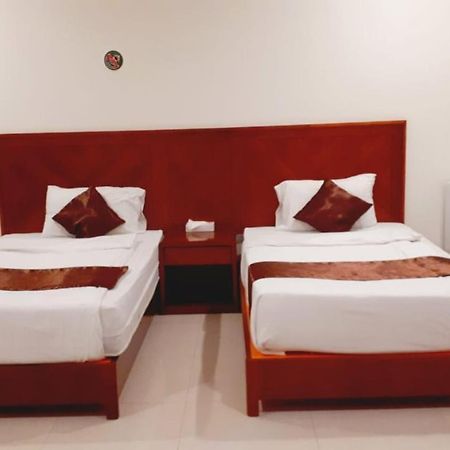 Iwan Alandalusia Al Ajaweed Aparthotel เจดดาห์ ภายนอก รูปภาพ
